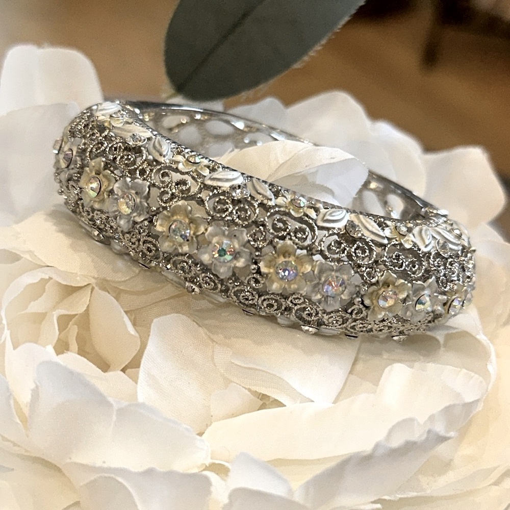 Silver Crystal White Flower Chunky Bangle Bracelet